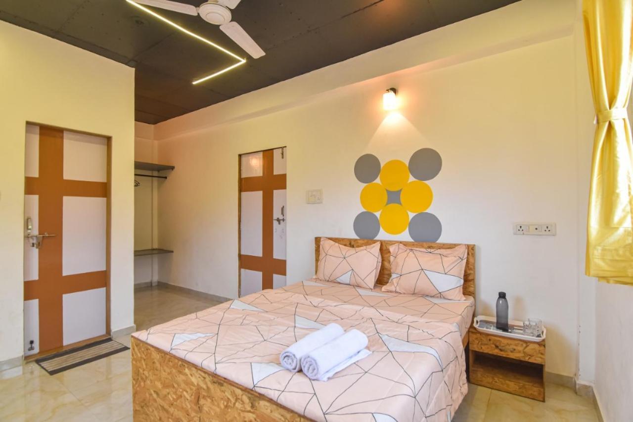 Villa Empyrean Ll 3bhk Ll Jaguar Ll Ac Ll Pvt Pool Ll Luxury