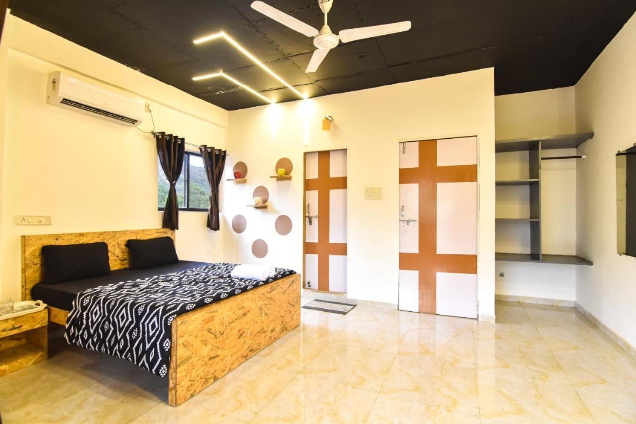 Empyrean Ll 3bhk Ll Jaguar Ll Ac Ll Pvt Pool Ll Luxury Villa